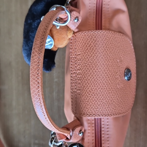 Longchamp Orange Pouch W Handles, Includes Strap & Jelly Cat Charm!!! - Picture 4 of 7
